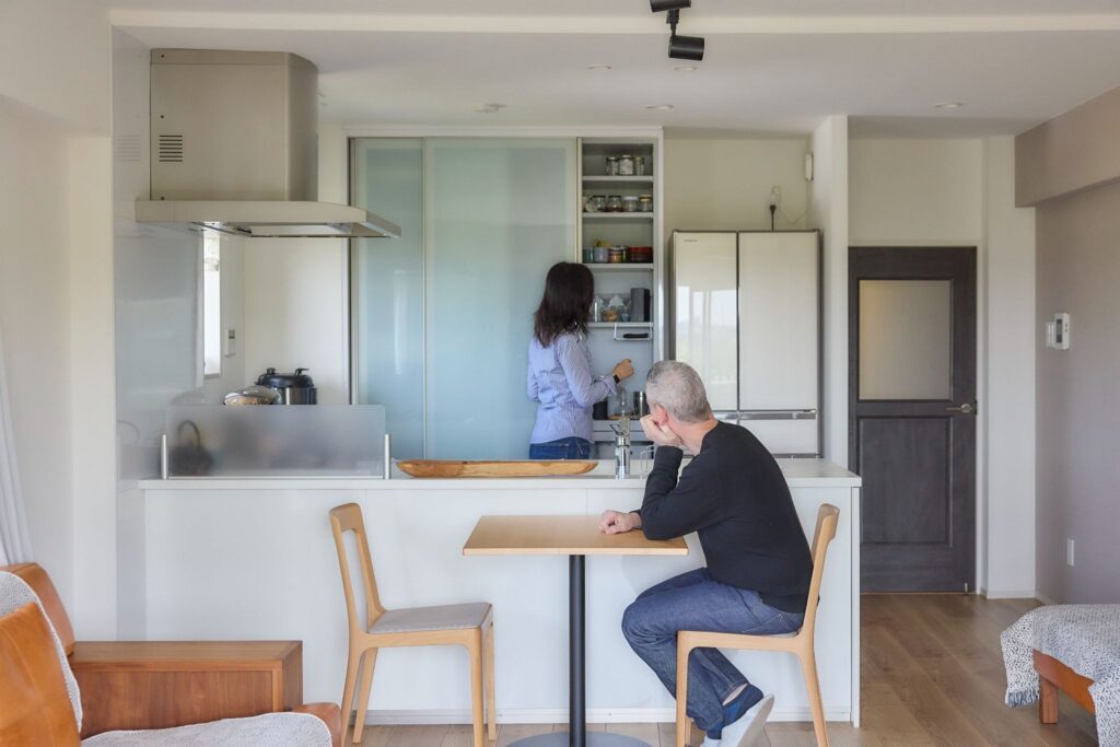 キッチンに立つW様